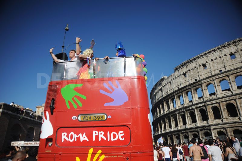 Gay Pride a Roma, ecco il messaggio di Ignazio Marino per sedare le polemiche
