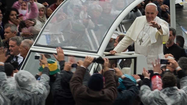 Papa Francesco parla di laicità e in Italia c’è chi non capisce