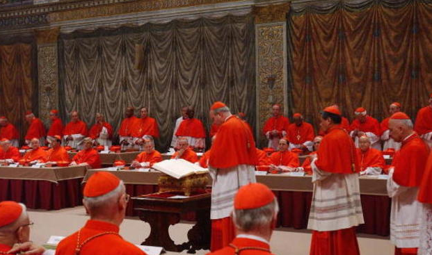 Volete sapere i segreti del Conclave? Ecco il libro della vaticanista amica di Bergoglio