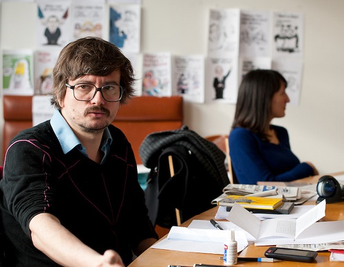 Chi è Renald Luzier, il caricaturista di Charlie Hebdo che si è salvato dall’attentato