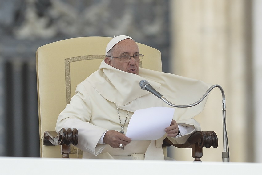 Ecco come la stampa ignora Papa Francesco quando tuona contro l’aborto