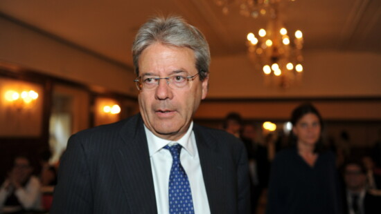 paolo gentiloni kerry