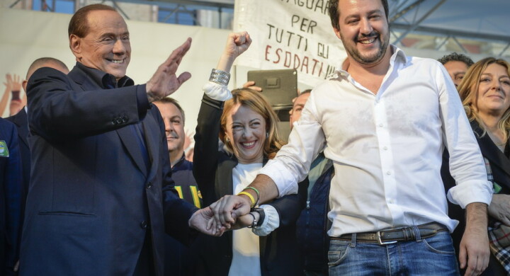 Salvini, Meloni e “Wanda Osiris” Berlusconi