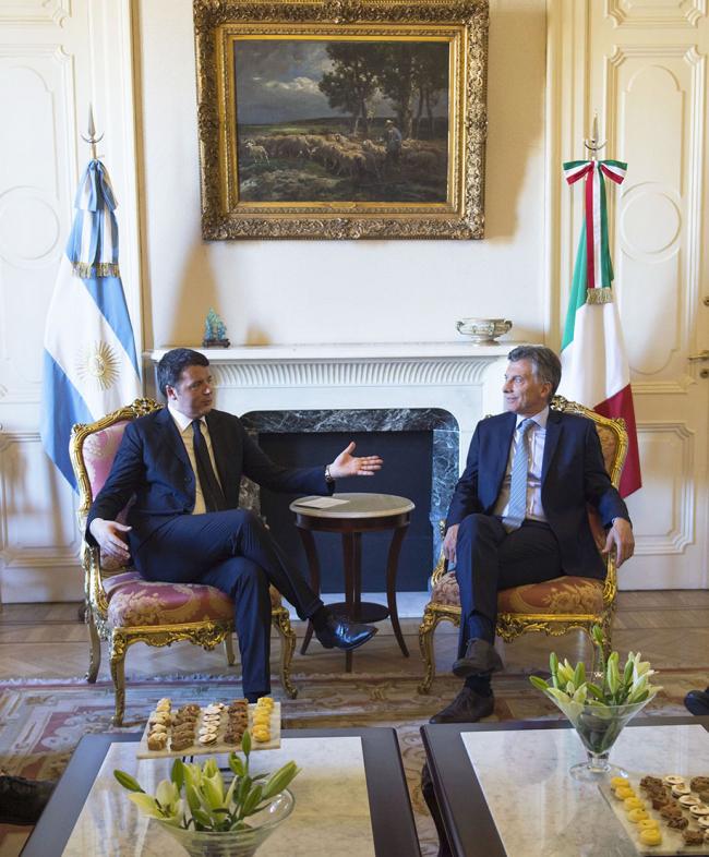 Matteo Renzi e Mauricio Macri