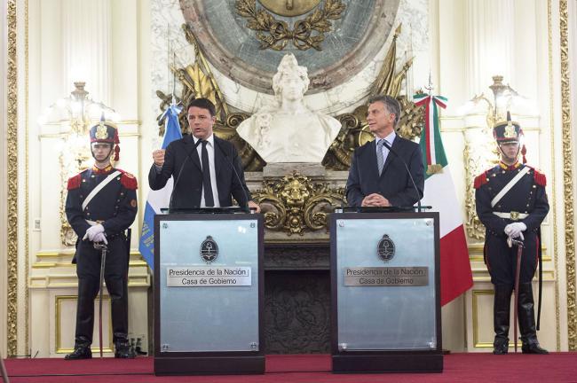 Matteo Renzi e Mauricio Macri