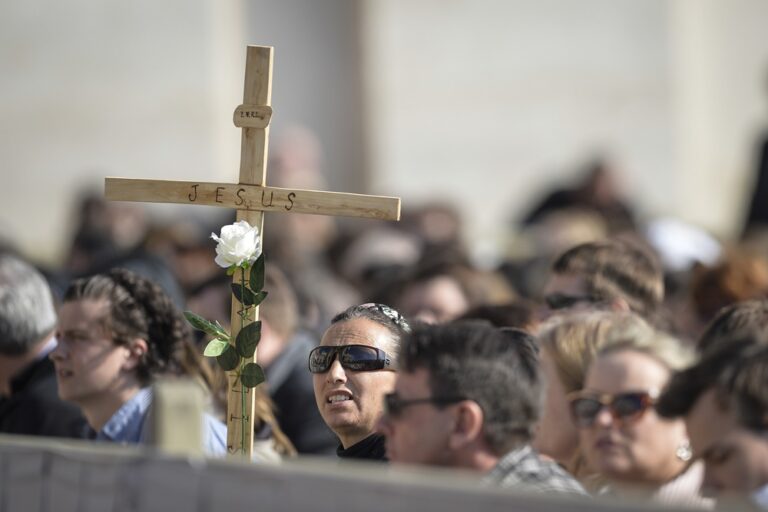 Raccontaci Maria Chi Hai Visto Sulla Via