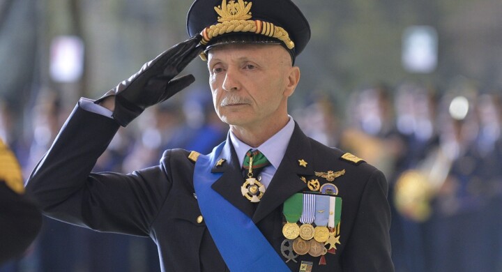 È ufficiale: il generale Enzo Vecciarelli sarà il nuovo capo di Stato maggiore della Difesa