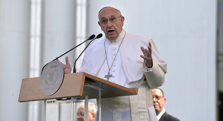Cosa ha detto Papa Francesco della strage Isis alla chiesa in Normandia
