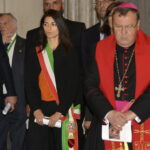Virginia Raggi e Monsignor Leuzzi