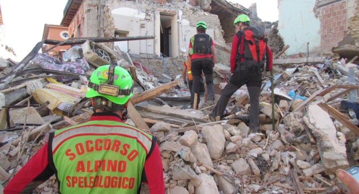 Come ha operato il Corpo di soccorso alpino e speleologico dopo il terremoto in Italia Centrale