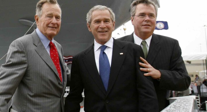 Ecco come i Bush snobbano Donald Trump