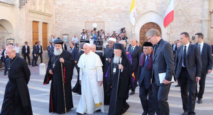 Cosa è successo nella giornata finale della preghiera per la pace ad Assisi