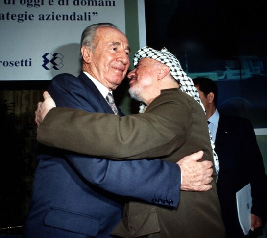 Shimon Peres e Yasser Arafat
