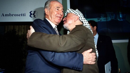 Shimon Peres e Yasser Arafat