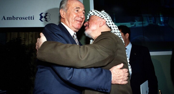 Shimon Peres, l’uomo con cui Arafat parlava di democrazia