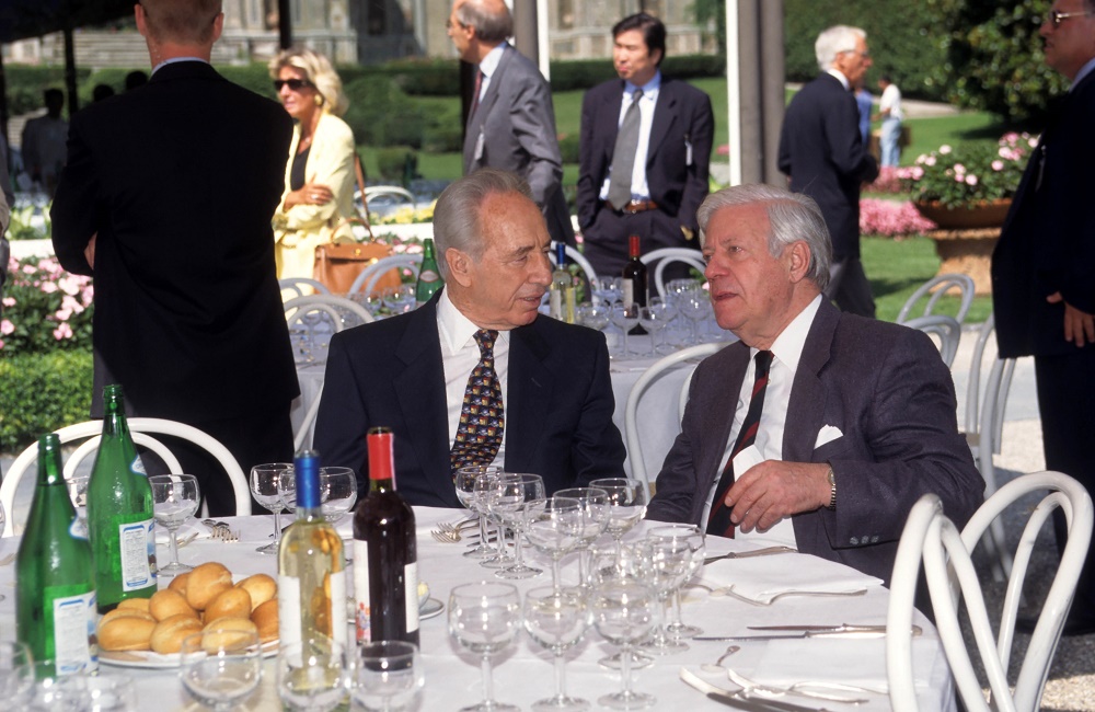 Shimon Peres e Helmut Schmidt