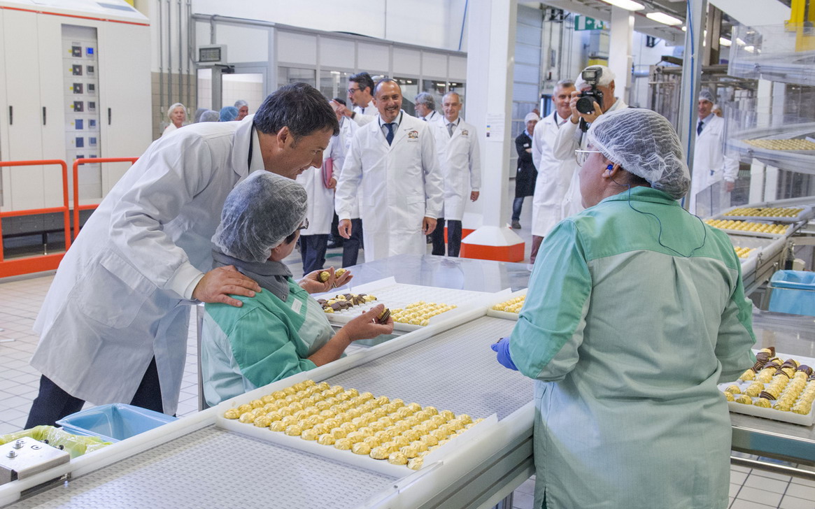 Matteo Renzi allo stabilimento Ferrero