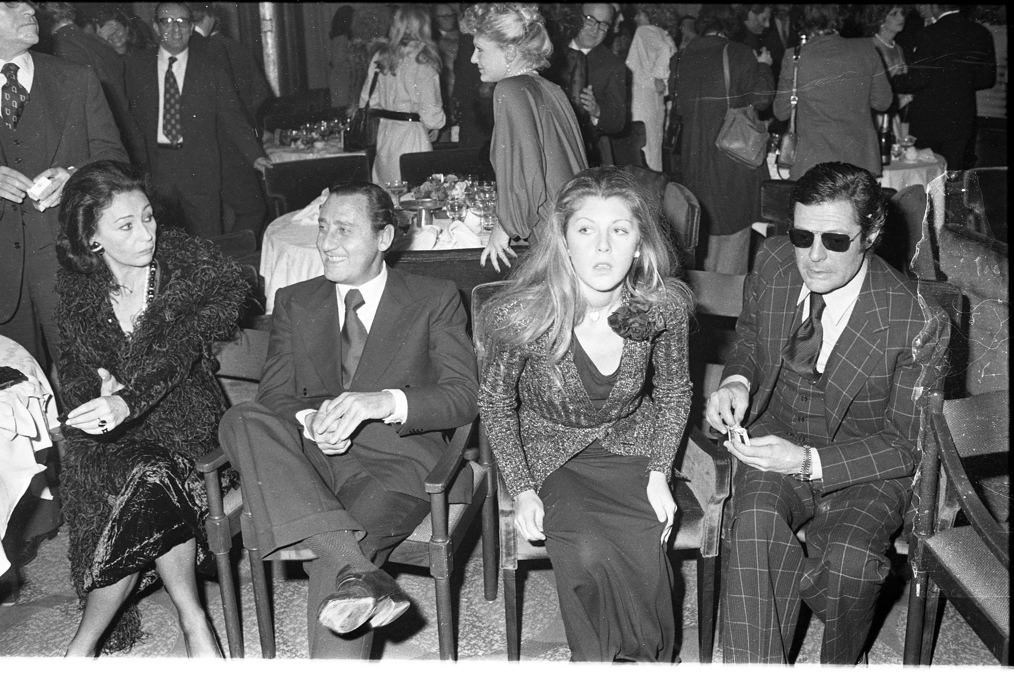 Flora Carabella, Alberto Sordi, Marcello e Barbara Mastroianni (1973)