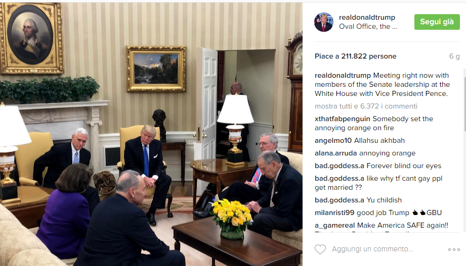 Mike Pence, Donald Trump e alcuni membri del Senato - Instagram