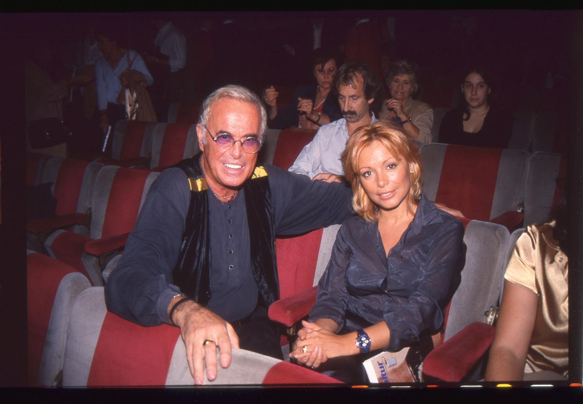 Franco Califano, Monica Cicciolini (Teatro Sistina, 2001)