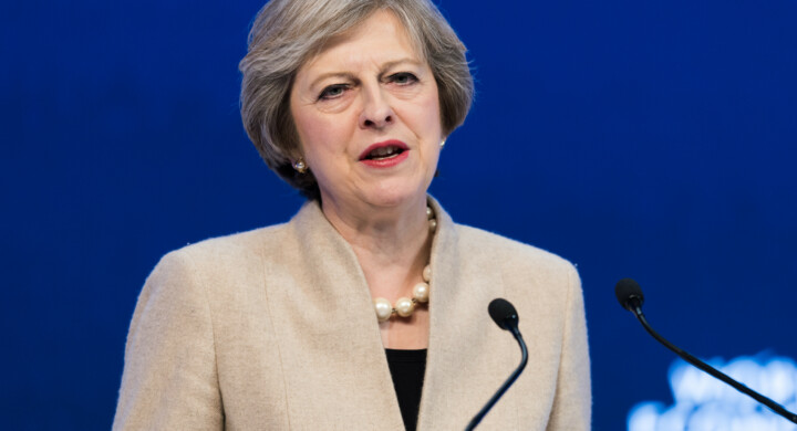 Le mosse di Theresa May sull’intervento in Siria e l’alleanza con gli Usa