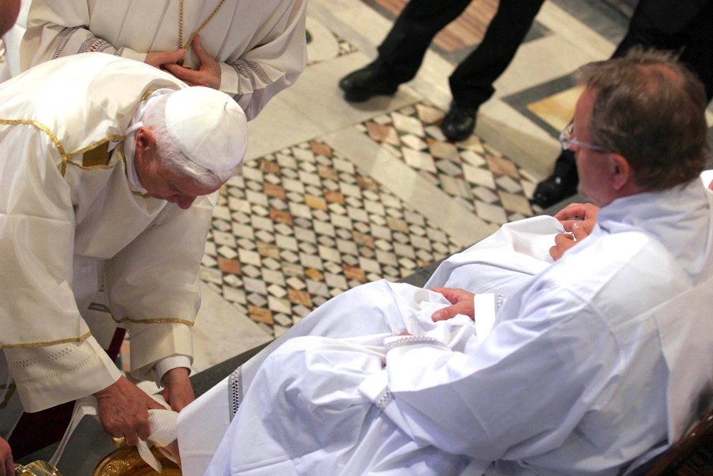Benedetto XVI alla Messa in Coena Domini (2006)