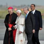 Benedetto XVI con Tarcisio Bertone e Mario Monti (2012)