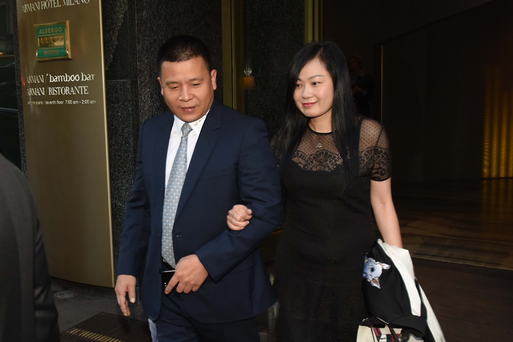 Yonghong Li con la moglie