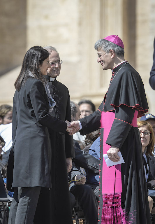 Virginia Raggi e Monsignor Gualtiero Sigismondi
