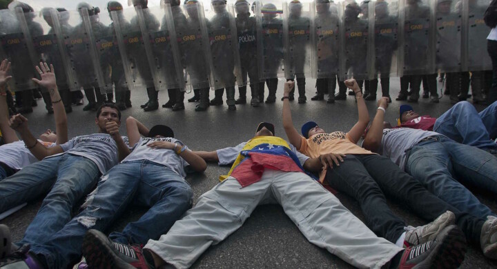 Vi racconto come il Venezuela sta provando a resistere a Maduro