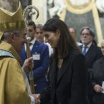Monsignor De Donatis e Virginia Raggi