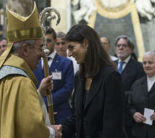 Monsignor De Donatis e Virginia Raggi