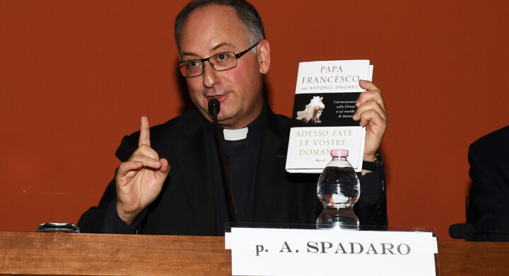 Papa Francesco e le interviste. L’ultimo libro di padre Antonio Spadaro