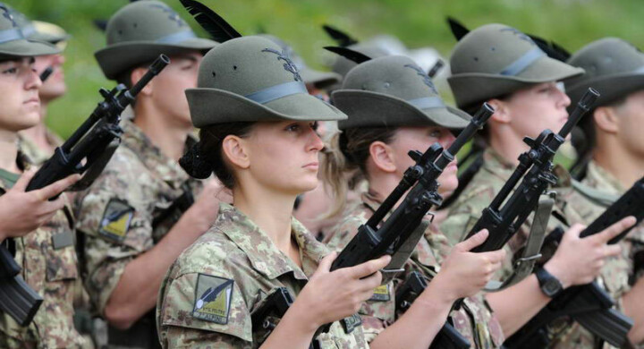 Buon 8 marzo a tutte le donne impegnate nelle Forze armate