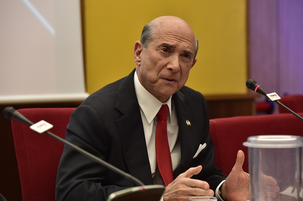 premio simpatia nato