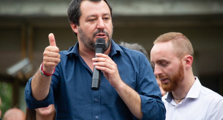 Così Avvenire accende il faro sulle relazioni fra Putin e la Lega