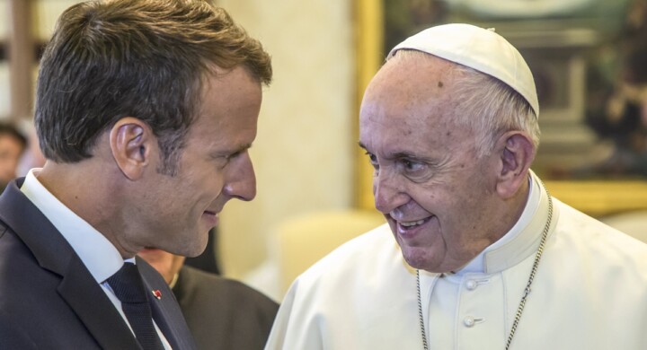 Macron dal papa e gli opposti integralismi. La riflessione di Cristiano