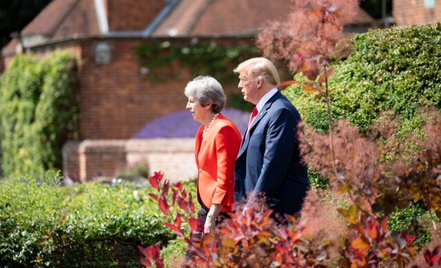 L’ultimatum Usa a Theresa May. Londra inverta la rotta sull’Iran