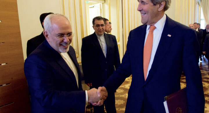 Rouhani rifiuta le dimissioni di Zarif, il ministro che incarna la linea “moderata” a Teheran