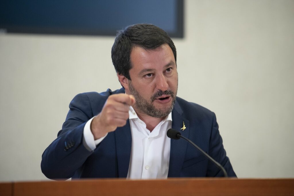 Difesa, Salvini