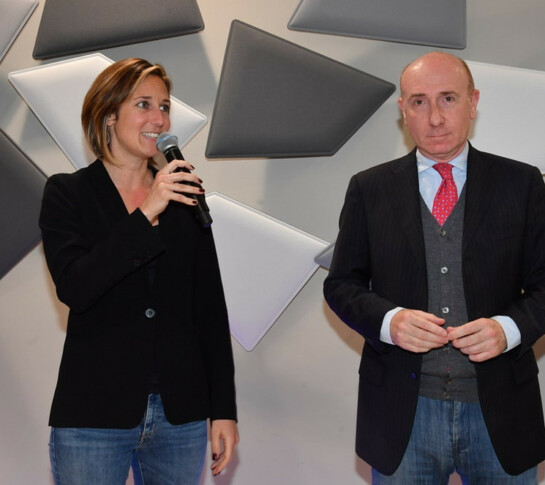 binario, facebook, exit poll