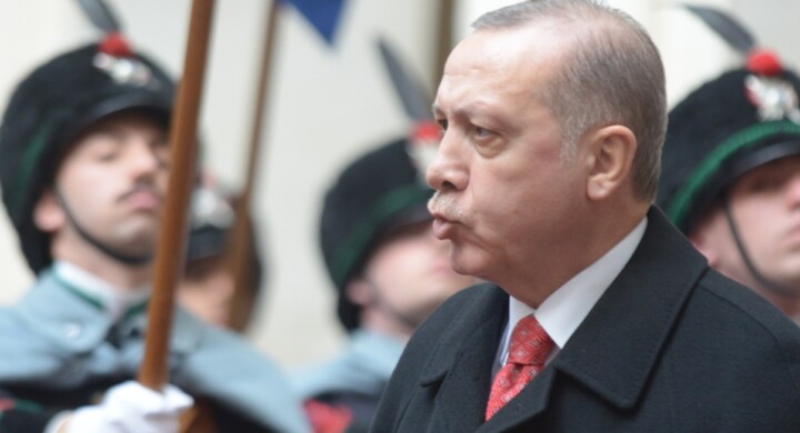 Perché lo stop alle vendite militari non salverà i curdi. Parla Nones (Iai)