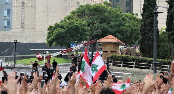 Perché il popolo libanese si ribella all’establishment. Parla Bressan