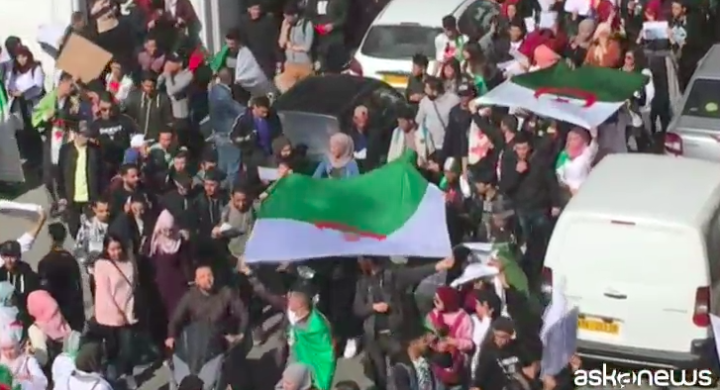 Algeria, qual è la strada migliore verso il cambiamento? Il commento di Mario Giro
