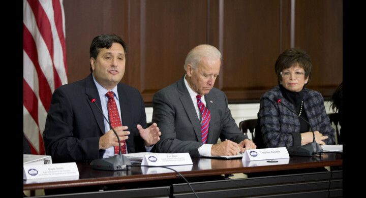 Ecco perché Biden chiama Ron Klain alla Casa Bianca