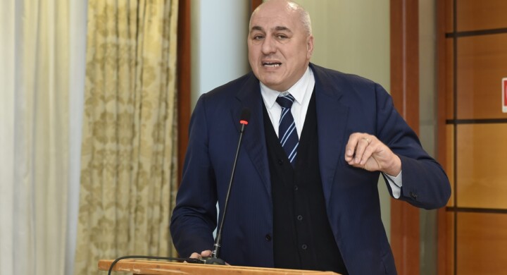 Proteggiamo la nostra industria (anche aerospaziale). Parla Guido Crosetto
