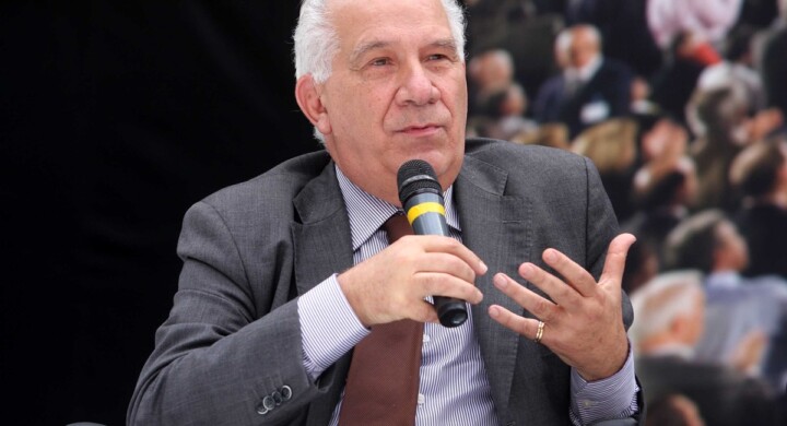 Vi racconto Carlo Casini, profeta e saggio. Parla Mario Mauro