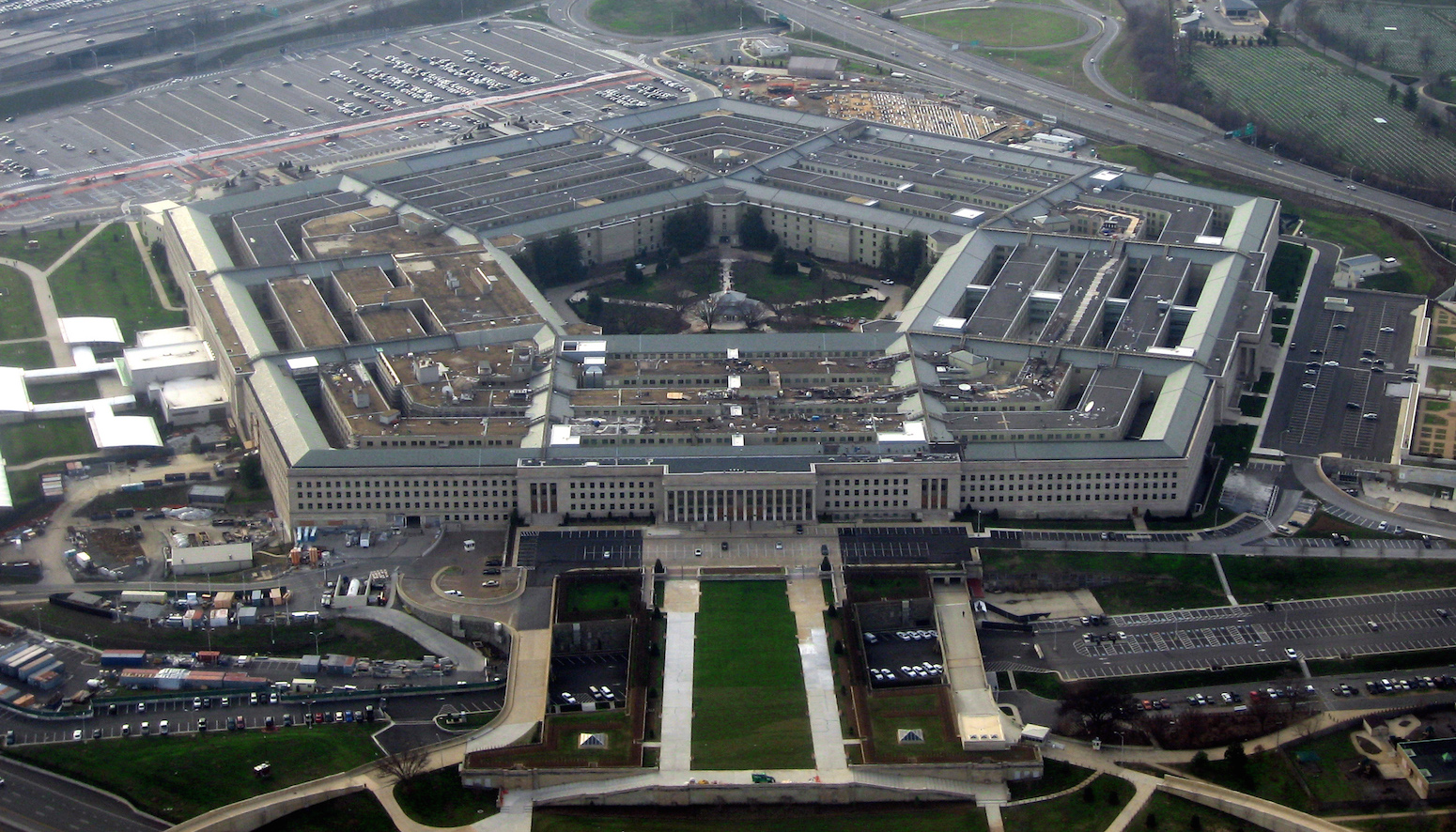 Sicurezza nazionale e IA, il Pentagono aumenta il budget destinato a Palantir