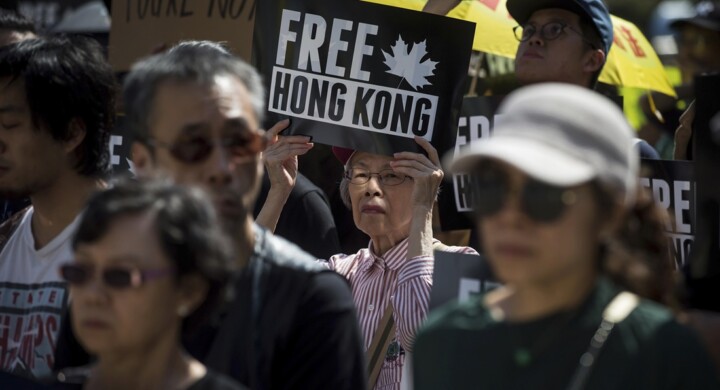 Hong Kong, la mossa di Pechino contro il piano di accoglienza di Londra