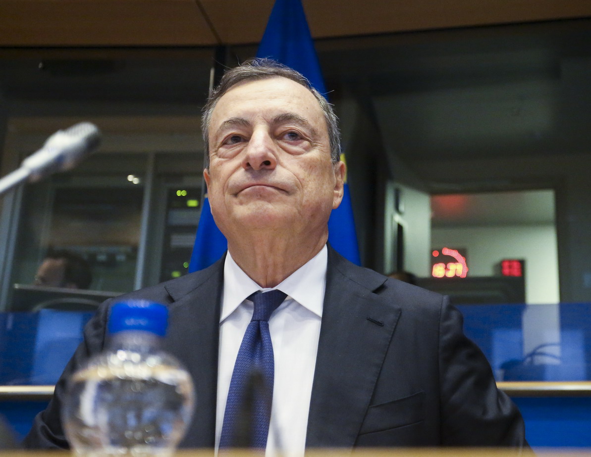 Brucia L Europa Ma Anche La Casa Di Draghi Coincidenza O Complotto Formiche Net